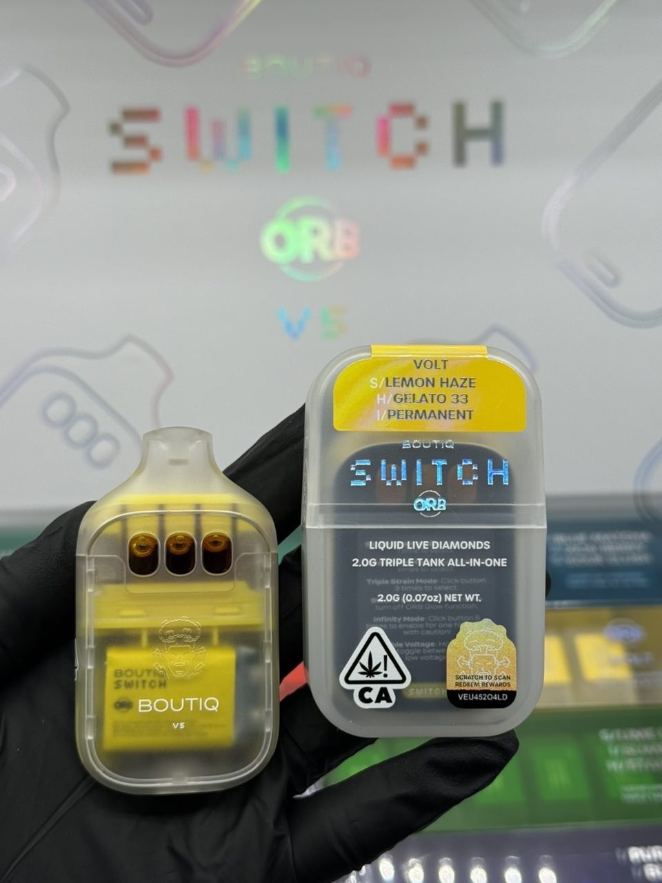 Boutiq Switch V5 ORB limited edition 3-chamber disposable vape with Live Diamonds | Boutiqdispo.com